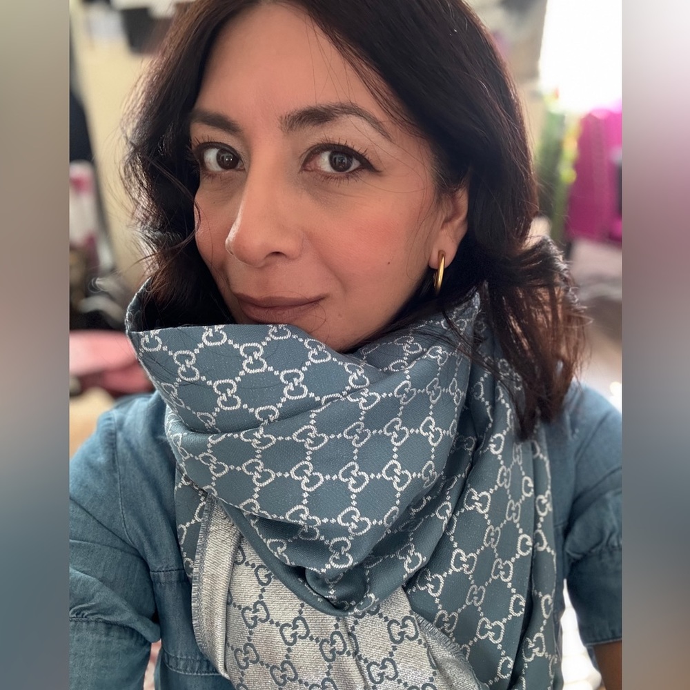 New Gucci Light Blue And Silver Scarf 70x200cm
